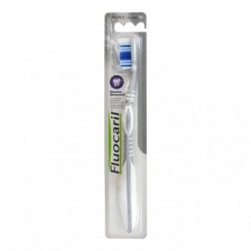 fluocaril-brosse-a-dents-blancheur-modele-souple-hygiene-dentaire-hyperpara